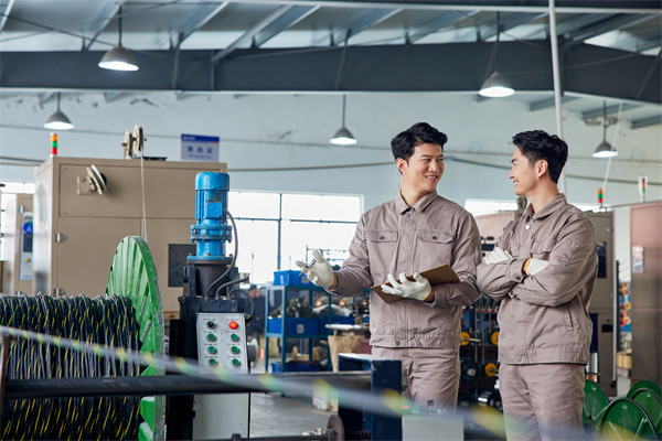 制造業(yè)管理新策略，引領(lǐng)企業(yè)高效運(yùn)營(yíng)，提升競(jìng)爭(zhēng)力
