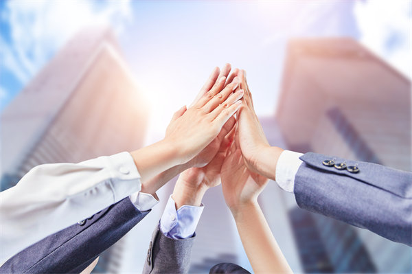立足企業(yè)實際，制定可行經(jīng)營計劃，確保企業(yè)穩(wěn)健前行