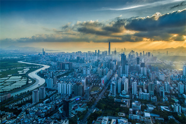 精準(zhǔn)把握市場脈搏，制定經(jīng)營計劃，引領(lǐng)企業(yè)搶占先機