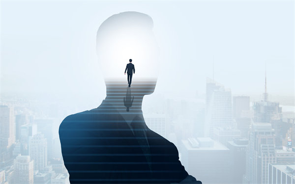 模擬經營，發(fā)現(xiàn)企業(yè)不足，制定適合企業(yè)的戰(zhàn)略規(guī)劃
