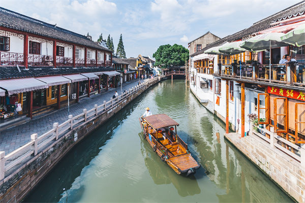 以文化賦能經(jīng)濟(jì)社會(huì)發(fā)展，企業(yè)營(yíng)銷管理對(duì)此有何啟發(fā)？