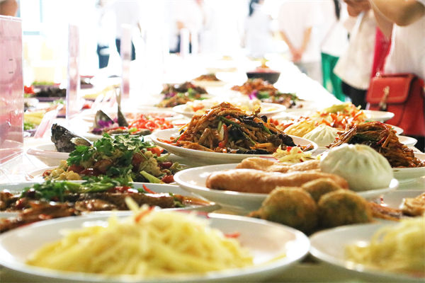 品牌營(yíng)銷分析：第一批開零食店的人，賺夠千萬(wàn)離場(chǎng)了