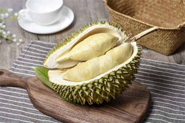 榴蓮價(jià)格暴跌50%，有人買(mǎi)了50箱，預(yù)算管理怎么看？