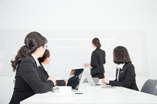 人力資源該管控還是賦能？多數(shù)企業(yè)都踩錯了管理節(jié)奏！
