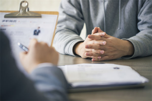 人社局回應(yīng)公司招聘35歲以上勿擾，企業(yè)管理怎么看？