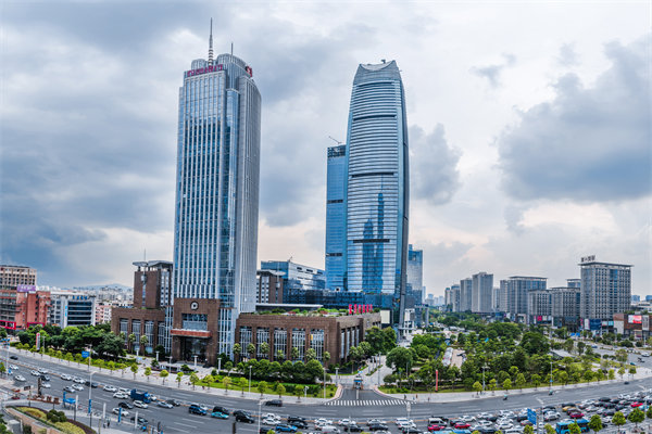 集團子公司各自為戰(zhàn)內(nèi)耗嚴(yán)重，東莞集團管控咨詢公司能協(xié)助解決嗎？